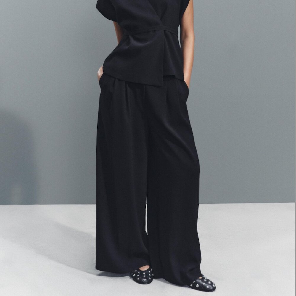 ZARA High Waisted Double Pleated Pants size S